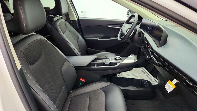 2024 Kia EV6 Light Long Range AWD - 23033707 - 21