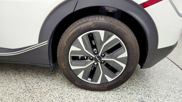 2024 Kia EV6 Light Long Range AWD - 23033707 - 8