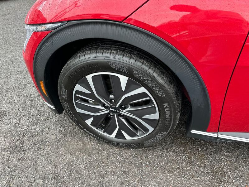 2024 Kia EV6 Light Long Range RWD - 22955952 - 11