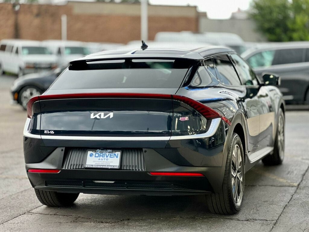 2024 Kia EV6 Light Long Range RWD - 22906739 - 4