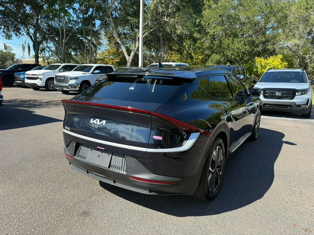 2024 Kia EV6 Light photo 11