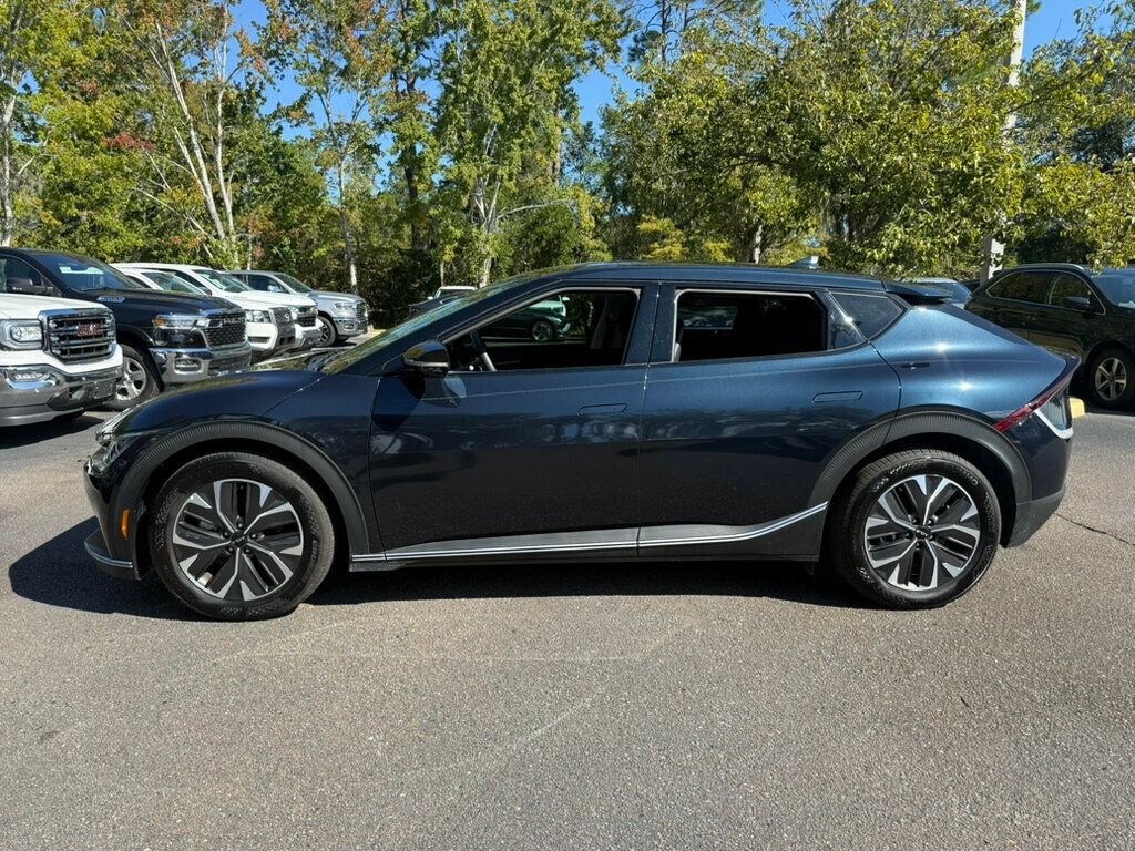 2024 Kia EV6 Light photo 2