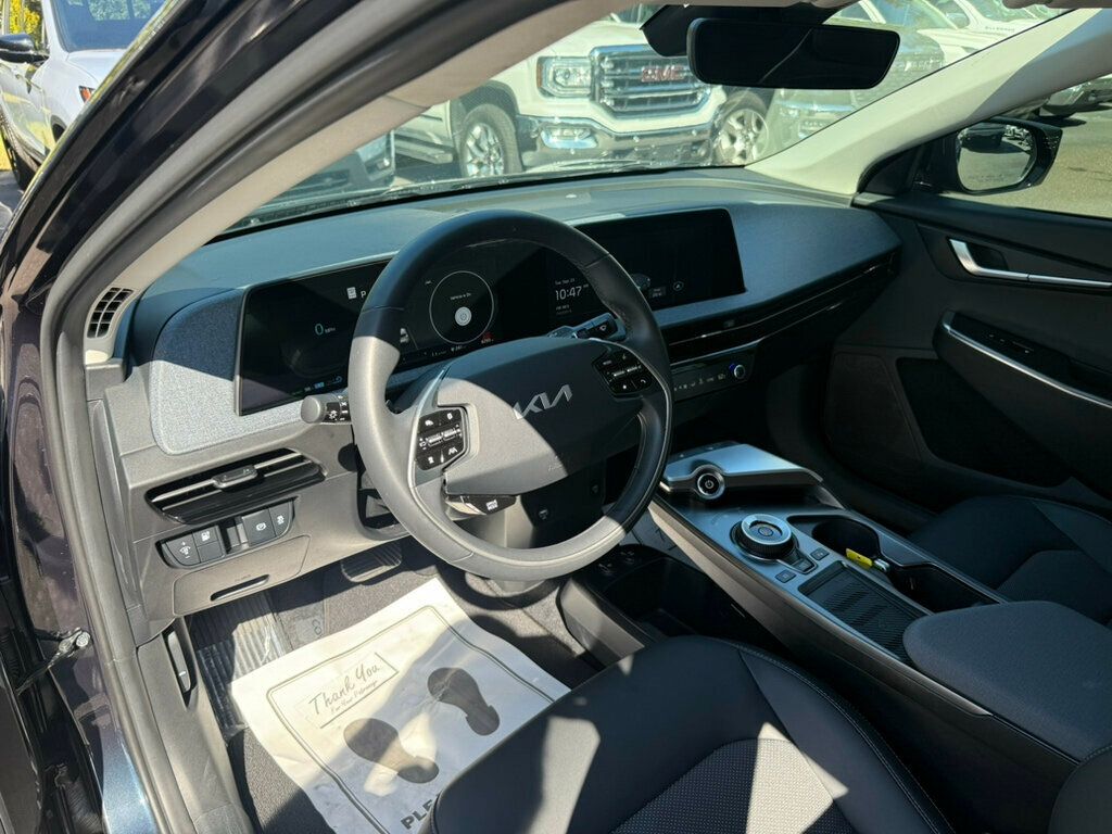 2024 Kia EV6 Light photo 3