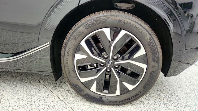 2024 Kia EV6 Wind AWD with Technology Package - 22965634 - 8