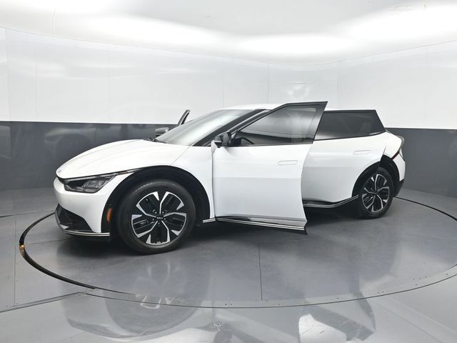 2024 Kia EV6 Wind RWD - 23062533 - 34