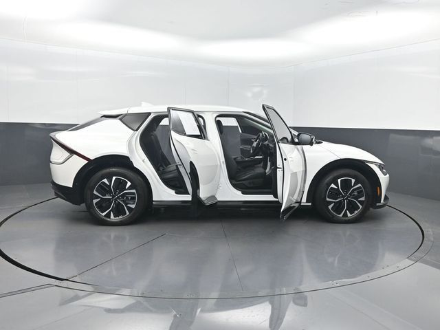 2024 Kia EV6 Wind RWD - 23062533 - 35