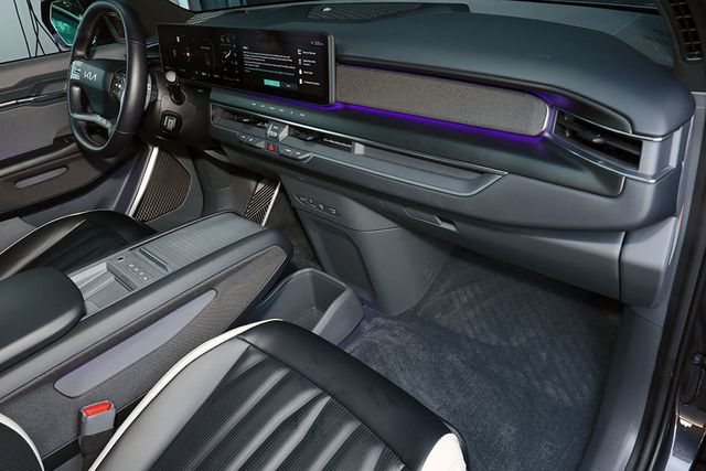 2024 KIA EV9 GT-Line AWD - 22954311 - 29