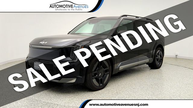 2024 Kia EV9 GT-Line AWD w/ 2nd Row Relaxation Package - 23024712 - 0