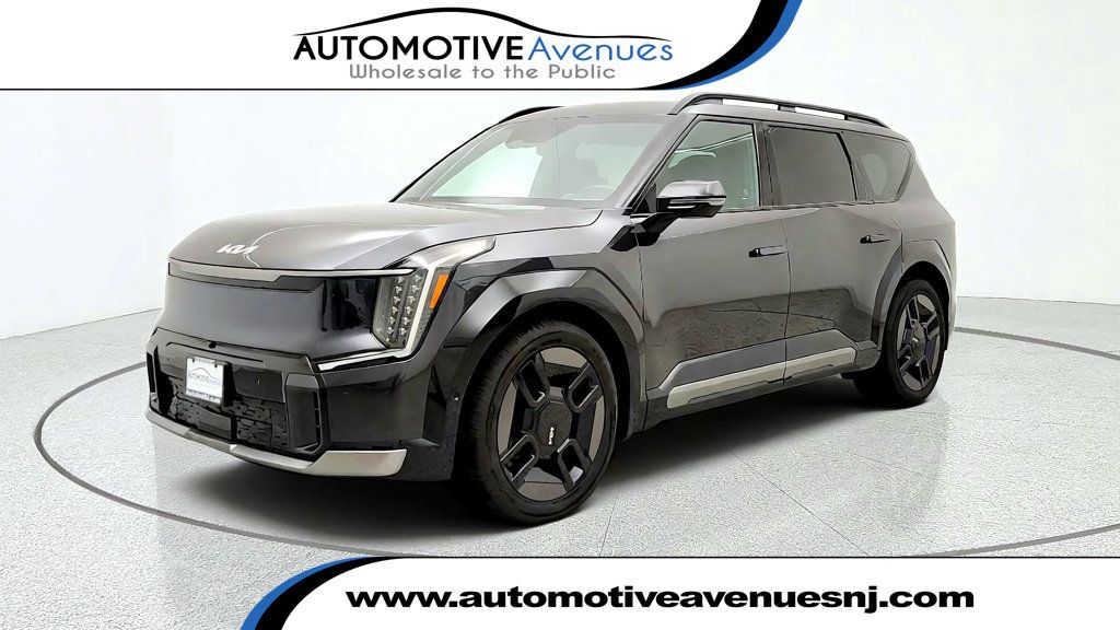 2024 Kia EV9 GT-Line AWD w/ 2nd Row Relaxation Pkg & Tow Hitch - 23087158 | Video 1