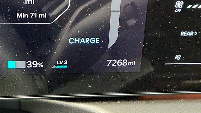 2024 Kia EV9 GT-Line AWD w/ GTL 2nd Row VIP Relaxation Pkg & Two-Tone Seats - 23007701 - 14