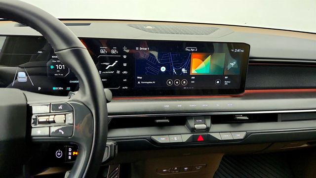 2024 Kia EV9 GT-Line AWD w/ GTL 2nd Row VIP Relaxation Pkg & Two-Tone Seats - 23007701 - 16