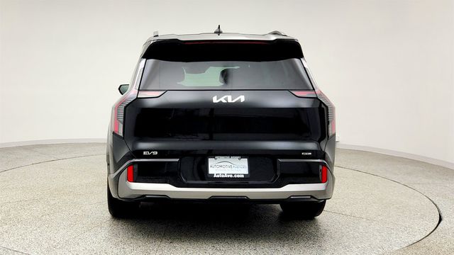 2024 Kia EV9 GT-Line AWD w/ GTL 2nd Row VIP Relaxation Pkg & Two-Tone Seats - 23007701 - 5
