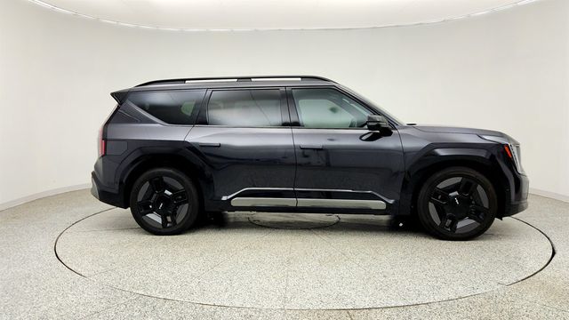 2024 Kia EV9 GT-Line AWD w/ Relaxation Package & Brown/Black Interior - 23039495 - 3