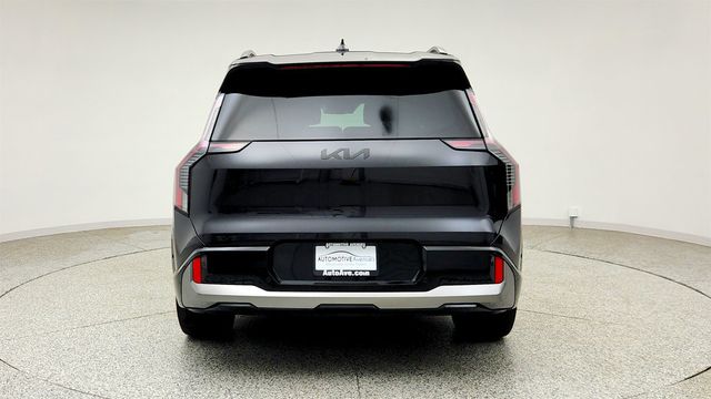 2024 Kia EV9 GT-Line AWD w/ Relaxation Package & Brown/Black Interior - 23039495 - 5