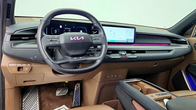 2024 Kia EV9 Land AWD w/ Brown/Black Interior - 23063211 - 12