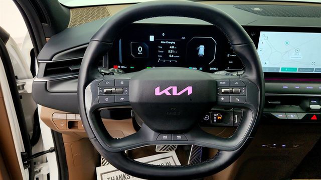 2024 Kia EV9 Land AWD w/ Brown/Black Interior - 23063211 - 13