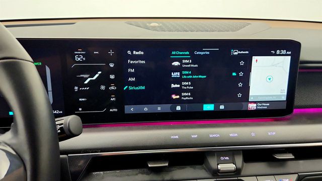 2024 Kia EV9 Land AWD w/ Brown/Black Interior - 23063211 - 18