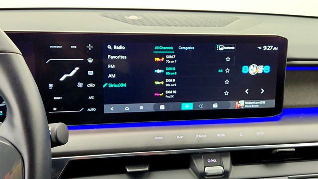 2024 Kia EV9 Land AWD with 2nd Row VIP Relaxation Package - 23030395 - 18
