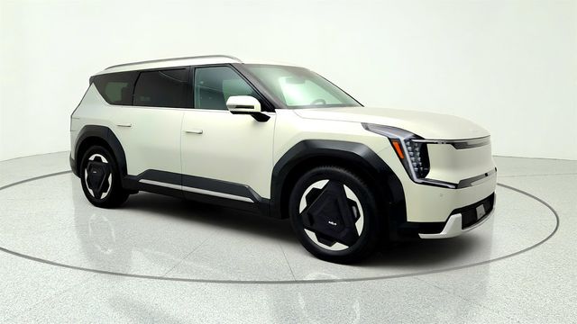 2024 Kia EV9 Land AWD with 2nd Row VIP Relaxation Package - 23030395 - 2