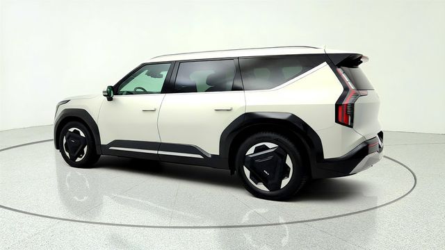 2024 Kia EV9 Land AWD with 2nd Row VIP Relaxation Package - 23030395 - 6