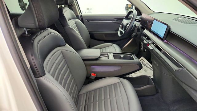2024 Kia EV9 Land AWD w/ Relaxation Package - 23075489 - 20