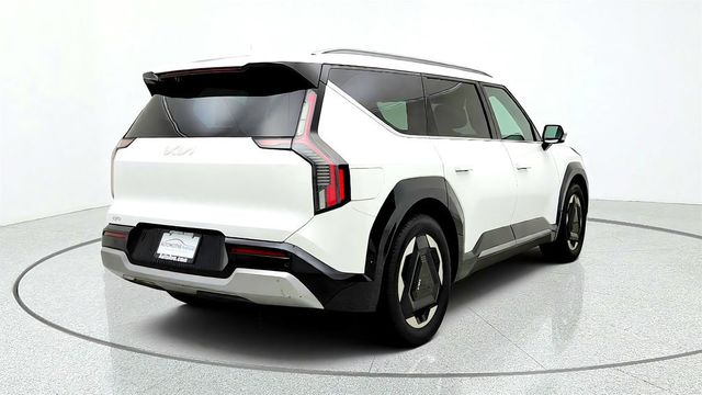 2024 Kia EV9 Land AWD w/ Relaxation Package - 23075489 - 4