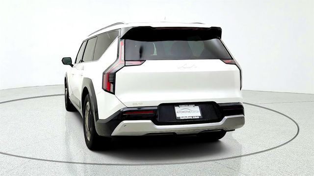 2024 Kia EV9 Land AWD w/ Relaxation Package - 23075489 - 5