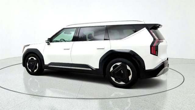 2024 Kia EV9 Land AWD w/ Relaxation Package - 23075489 - 6