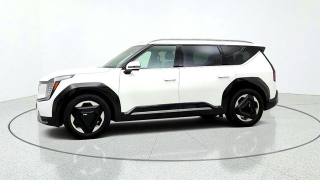 2024 Kia EV9 Land AWD w/ Relaxation Package - 23075489 - 7