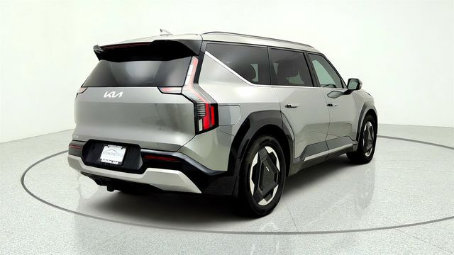 2024 Kia EV9 Land AWD w/ Relaxation Pkg & Towing Pkg - 23067954 - 4