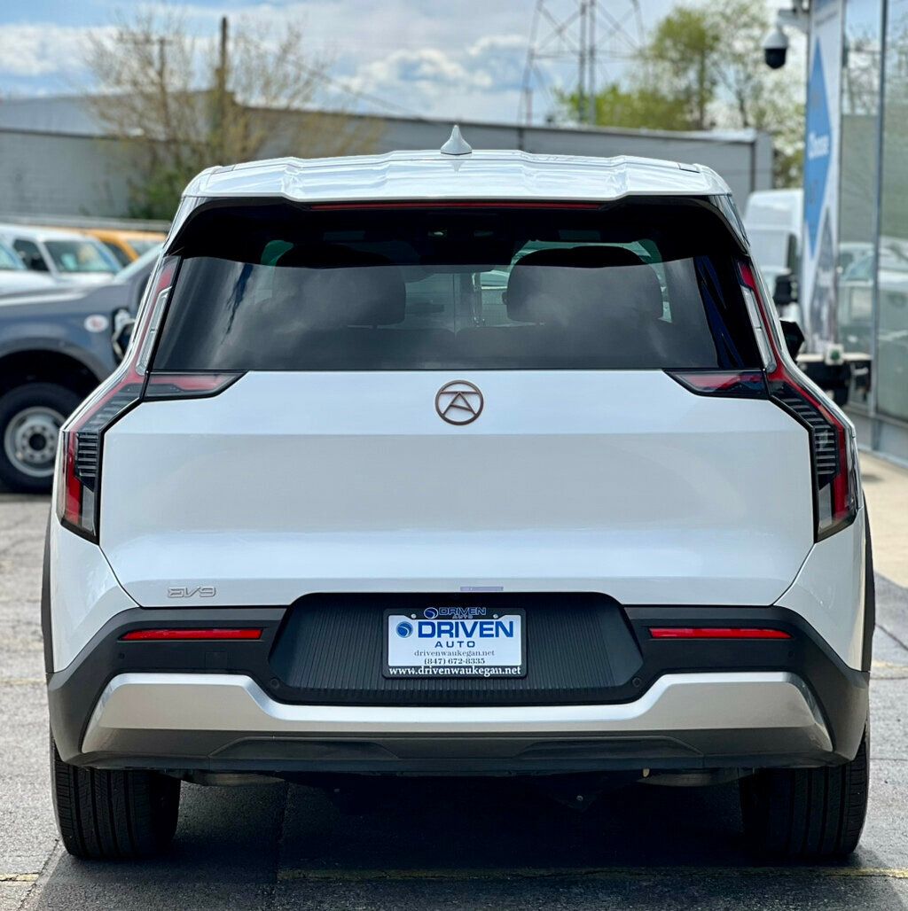 2024 Kia EV9 LIGHT - 23018015 - 36