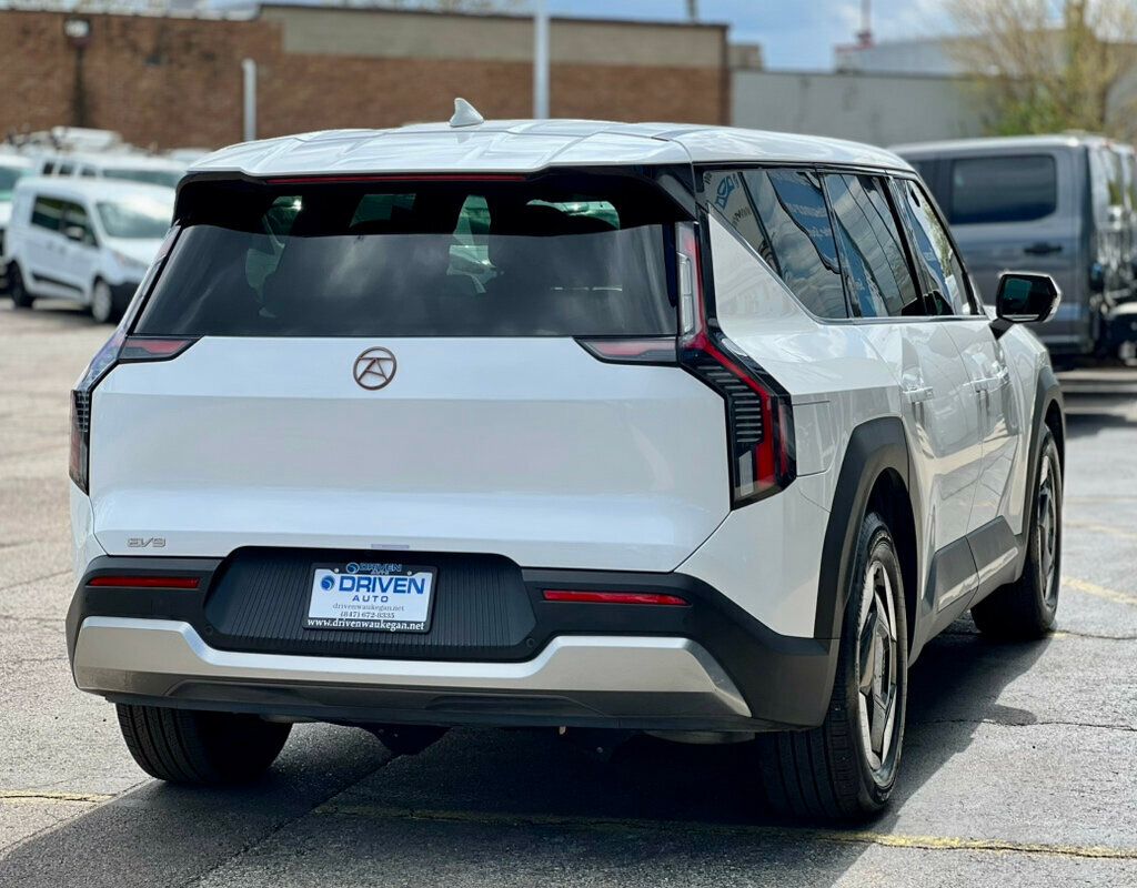 2024 Kia EV9 LIGHT - 23018015 - 4