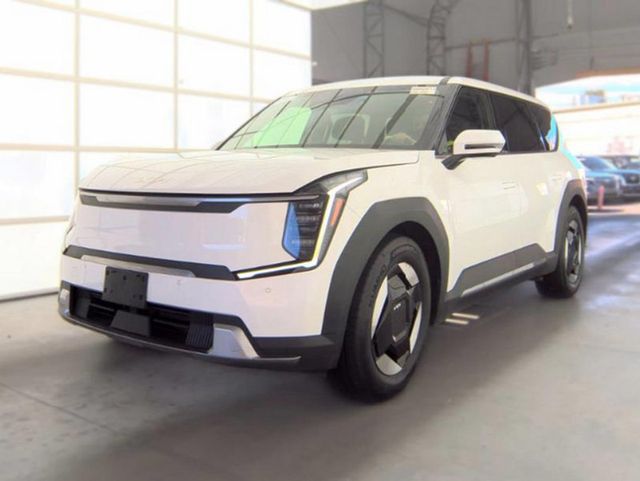 2024 Kia EV9 Light Long Range RWD - 23095654 - 1