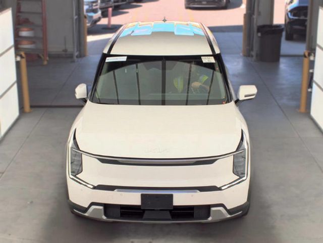 2024 Kia EV9 Light Long Range RWD - 23095654 - 2