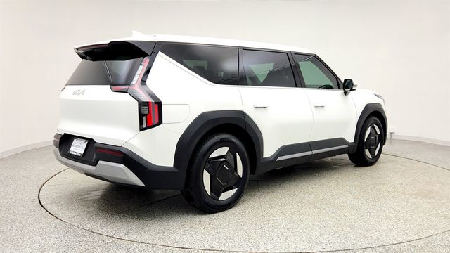 2024 Kia EV9 Light Long Range RWD - 23001252 - 4