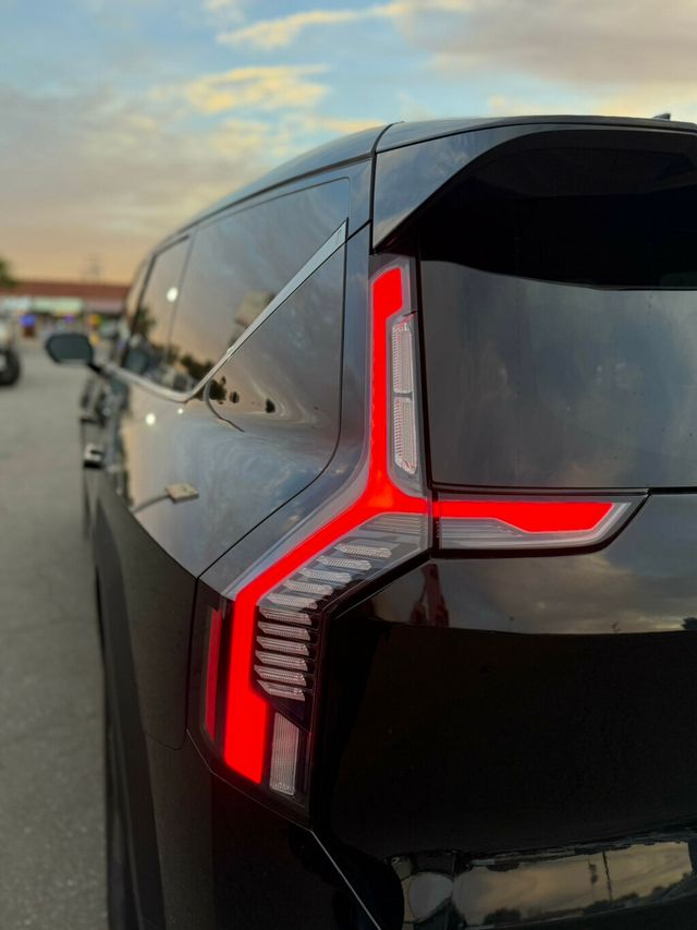 2024 Kia EV9 Light Short Range RWD - 22977522 - 25