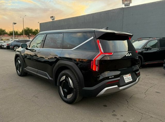 2024 Kia EV9 Light Short Range RWD - 22977522 - 5