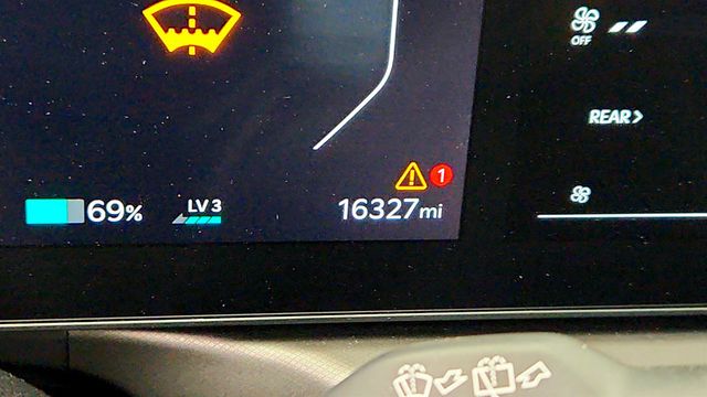 2024 Kia EV9 Light Short Range w/ 3rd Row Seating & Panoramic Digital Display - 22998001 - 13