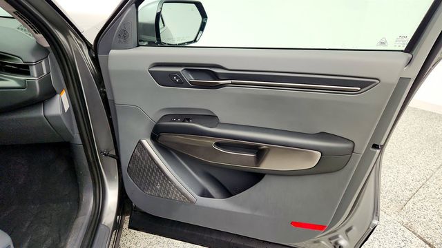 2024 Kia EV9 Light Short Range w/ 3rd Row Seating & Panoramic Digital Display - 22998001 - 23