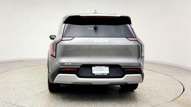 2024 Kia EV9 Light Short Range w/ 3rd Row Seating & Panoramic Digital Display - 22998001 - 5