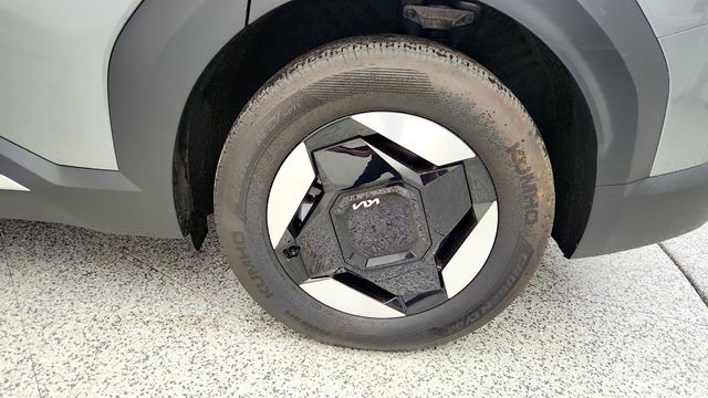 2024 Kia EV9 Light Short Range w/ 3rd Row Seating & Panoramic Digital Display - 22998001 - 8