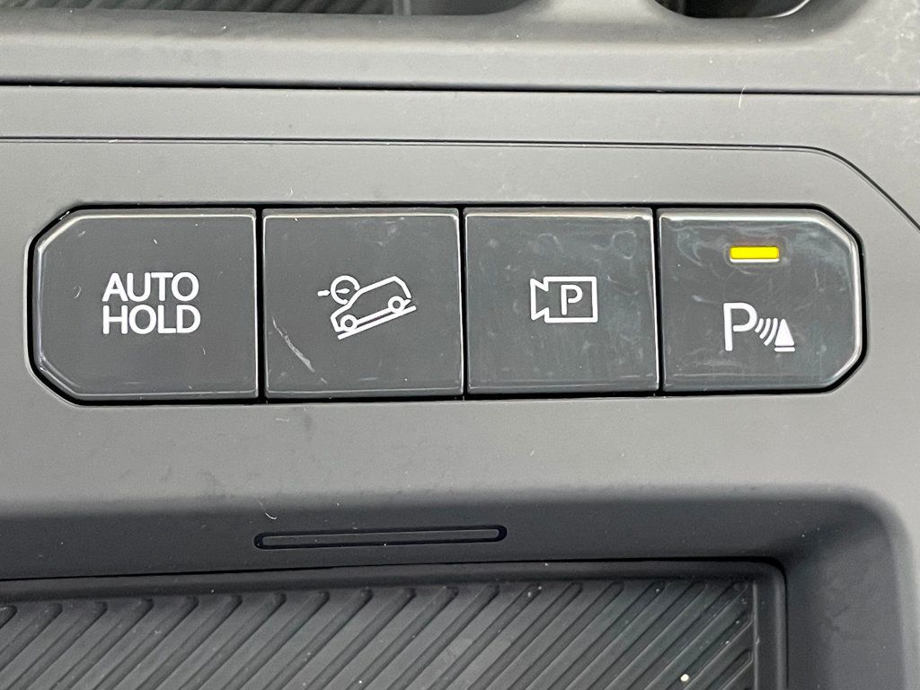 2024 Kia EV9 Wind AWD - 22926444 - 24