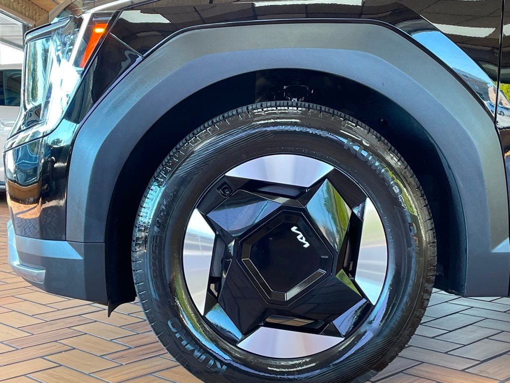 2024 Kia EV9 Wind AWD photo 4