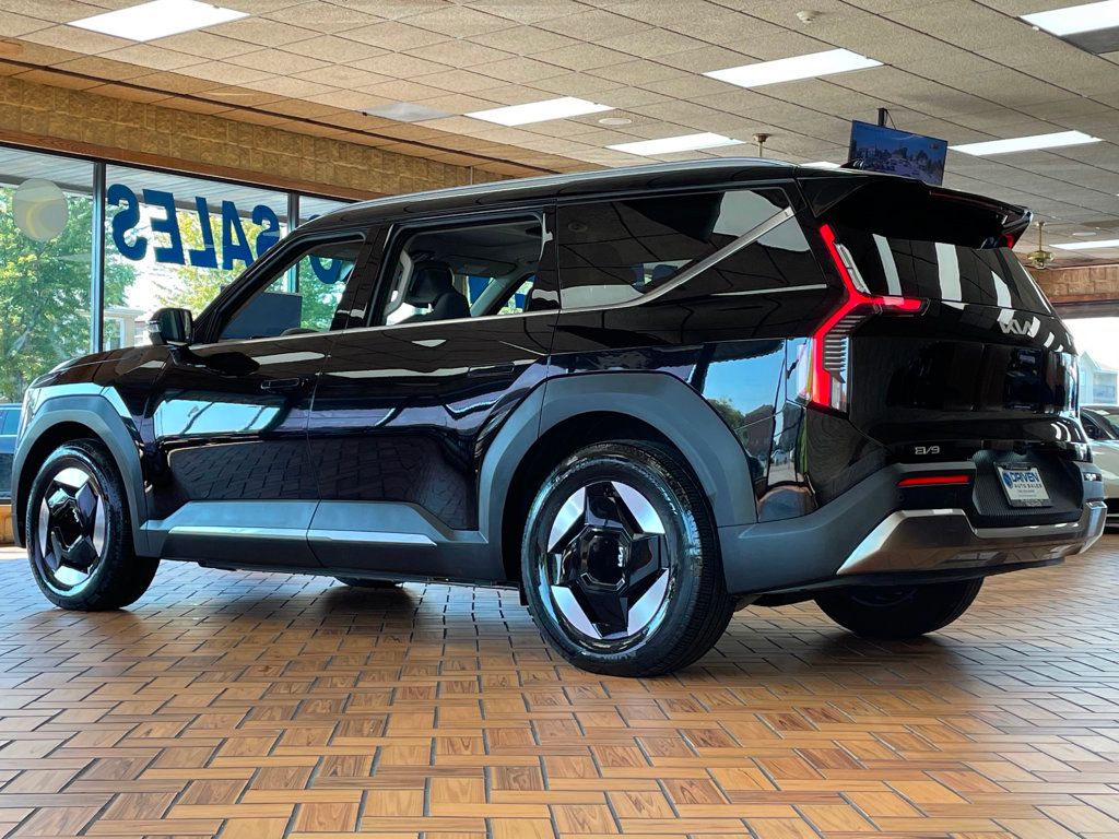2024 Kia EV9 Wind AWD - 22926444 - 8