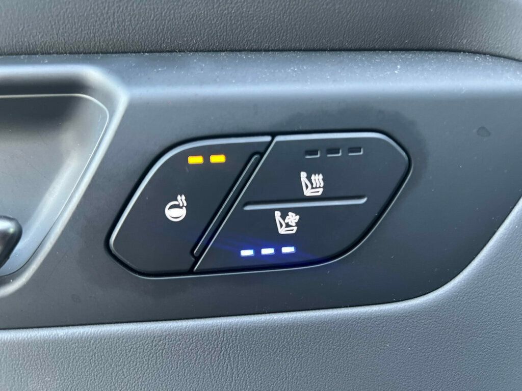 2024 Kia EV9 Wind AWD photo 11