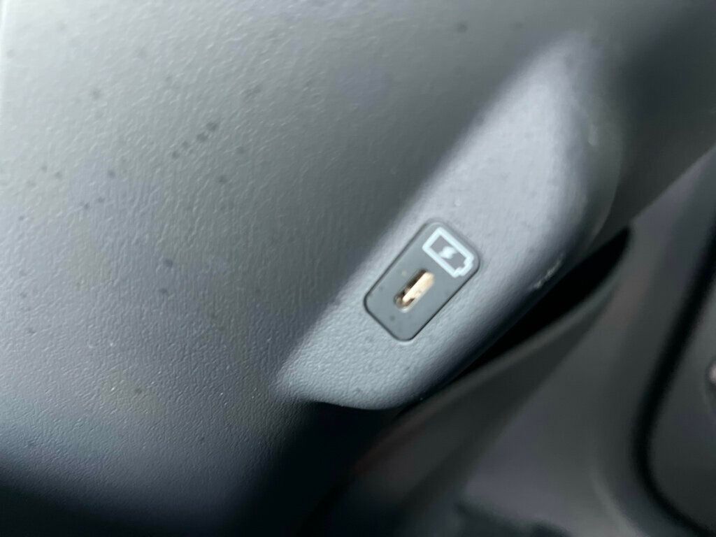 2024 Kia EV9 Wind AWD photo 32
