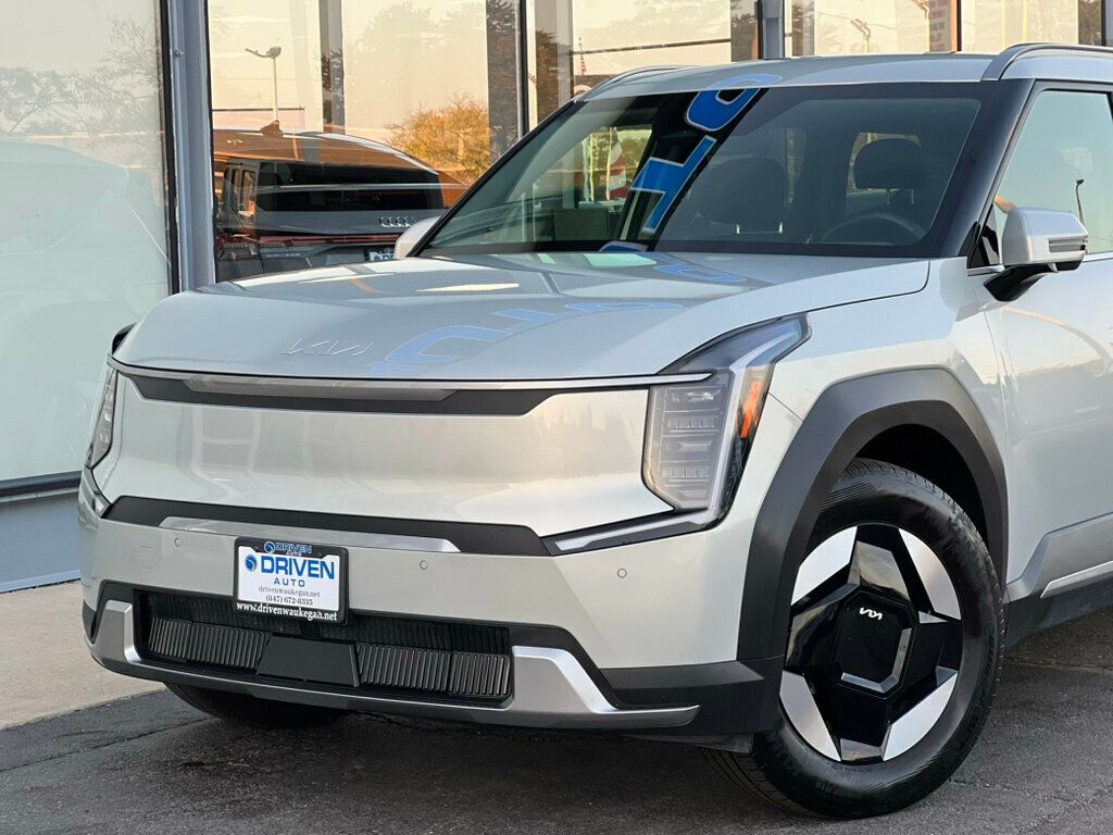 2024 Kia EV9 Wind AWD photo 5