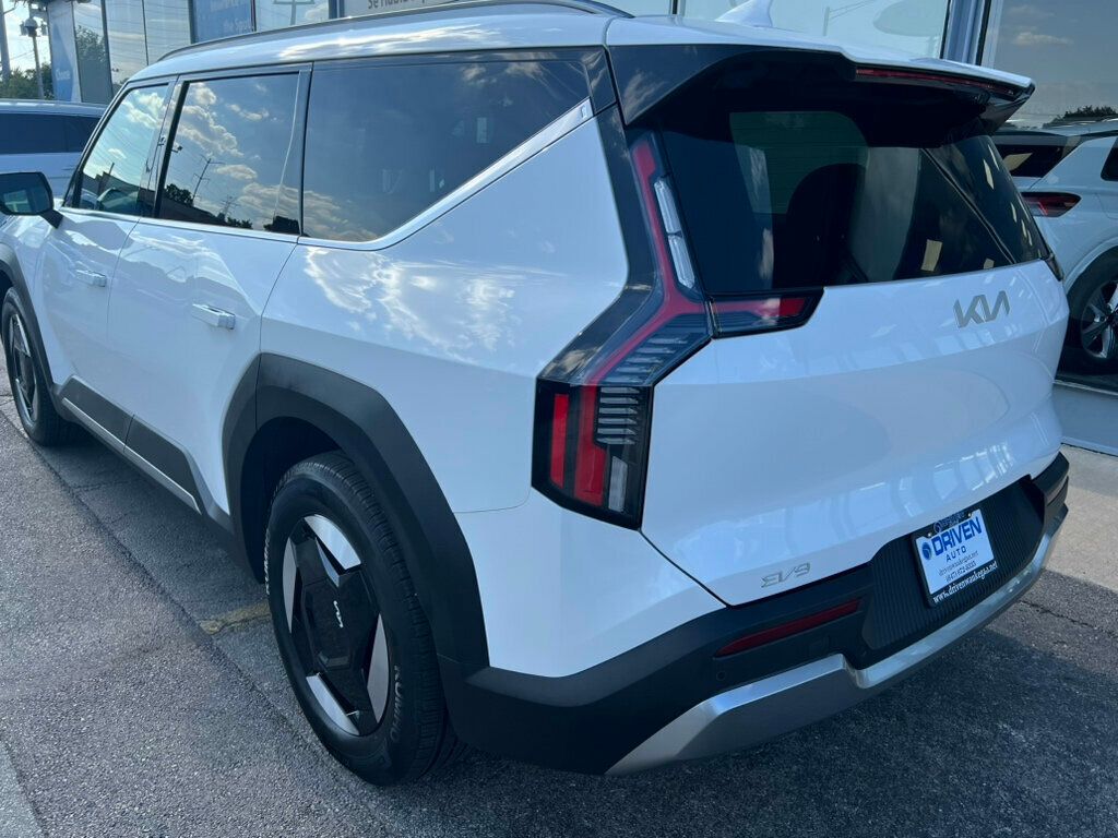 2024 Kia EV9 Wind AWD - 22925714 - 43