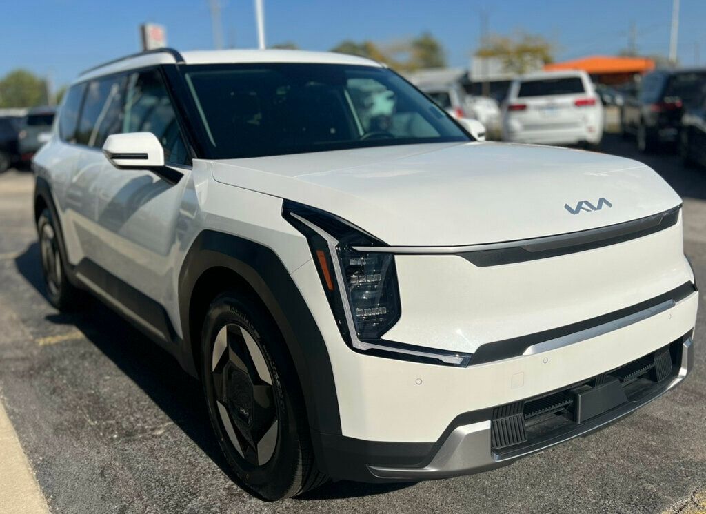 2024 Kia EV9 Wind AWD - 22925714 - 5