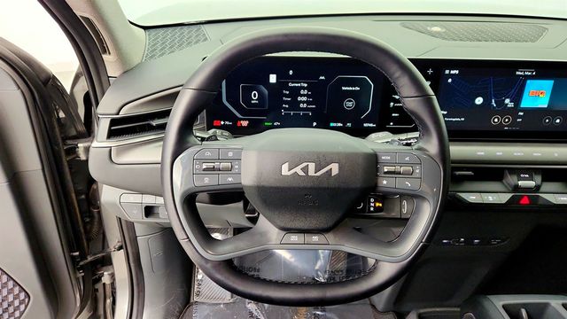 2024 Kia EV9 Wind AWD w/ Triple-Screen Cockpit & Heated Seats - 22993604 - 13
